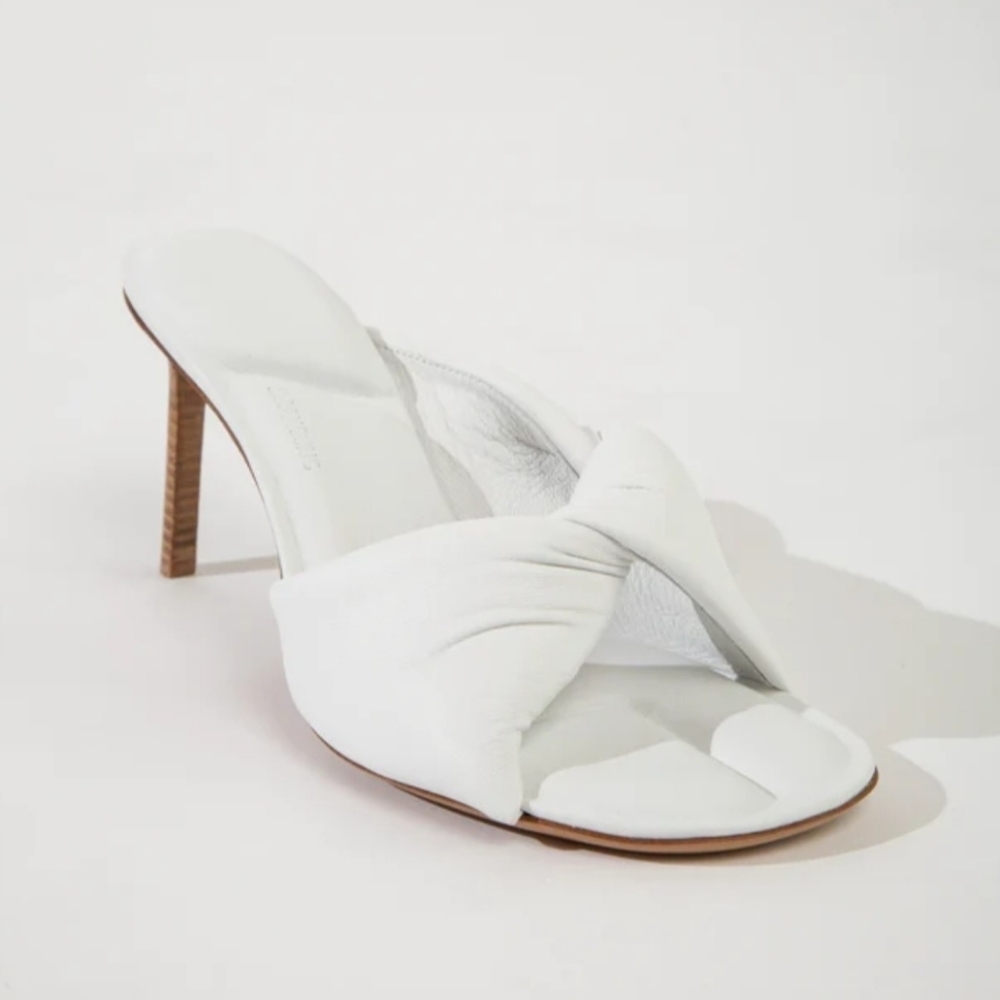 Jacquemus Bagnu White Leather Heels Size 7.5